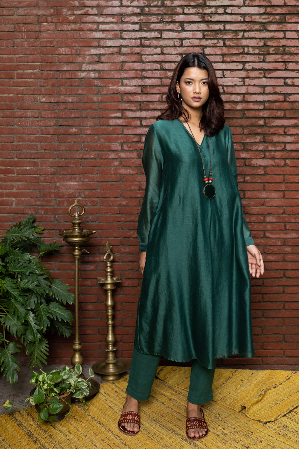 green-tunic-from-karuna-khaitan-aayna-collection