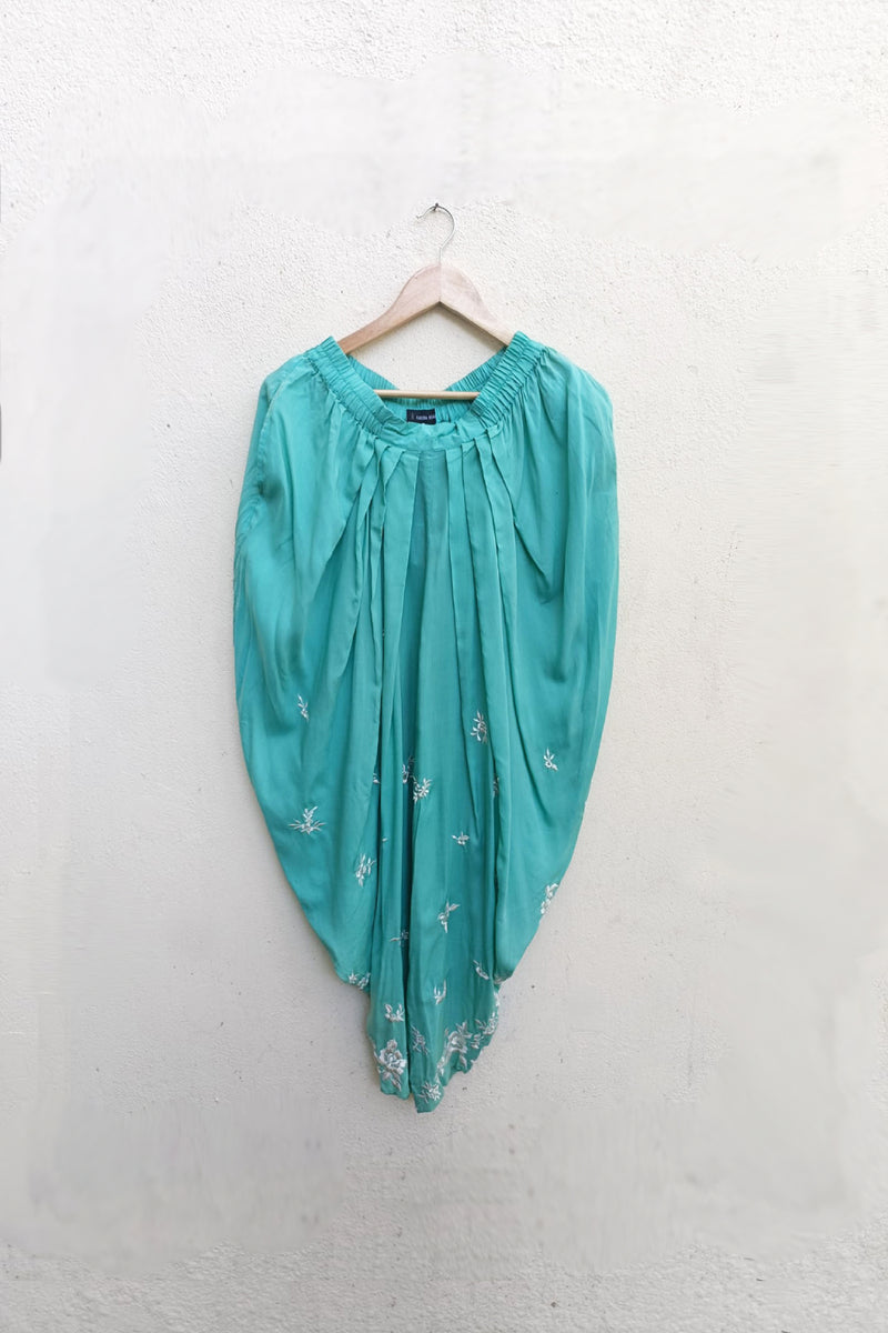 Aarohi Dhoti