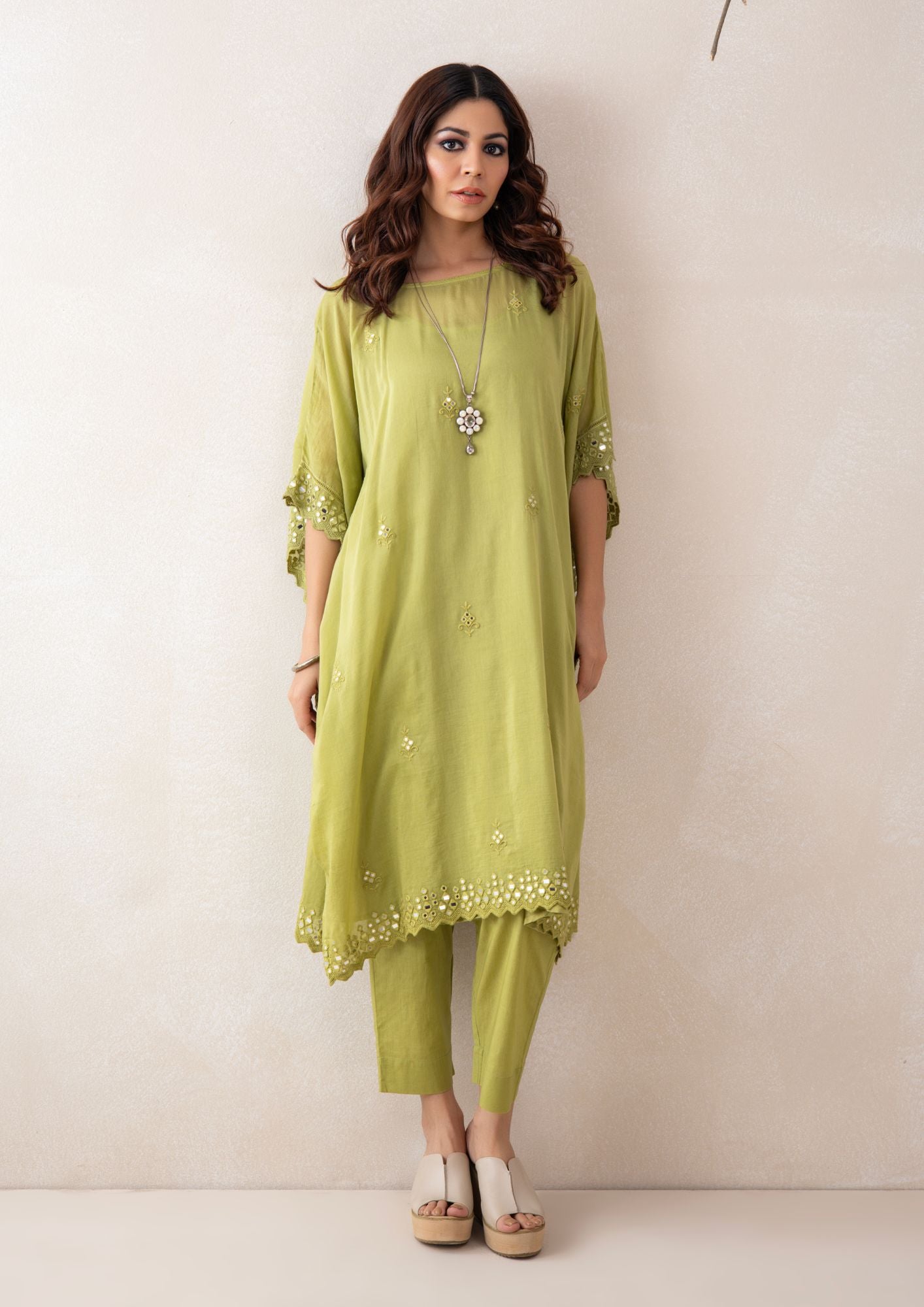 Veha Kaftan Set