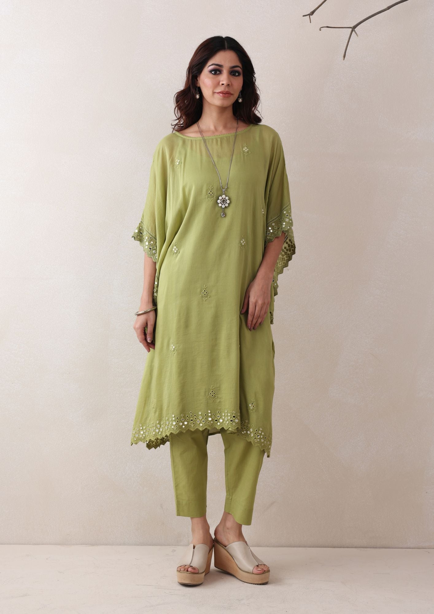 Veha Kaftan Set